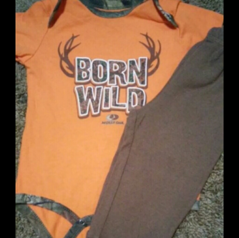 Mossy oak top and pants set